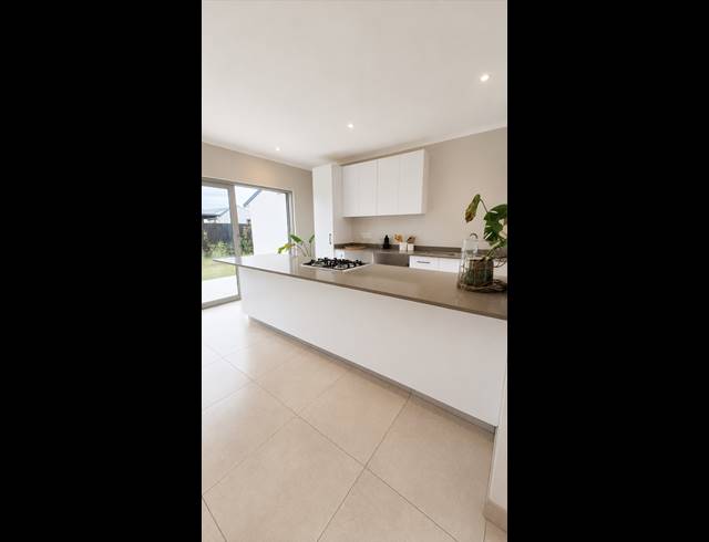 3 BEDROOM HOUSE TO LET IN LALELA ESTATE